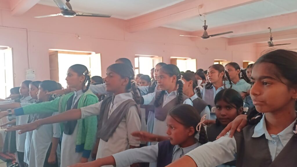 पीएम श्री बालिका विद्यालय में दिलाई बाल विवाह मुक्त भारत के निर्माण की शपथ 2 IMG 20241127 WA0040