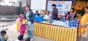 ओशी फाउंडेशन की कपड़ा बैंक का विशेष कार्यक्रम: 84 बच्चों को वितरित किए गए नए कपड़े 3 IMG 20241129 WA0035