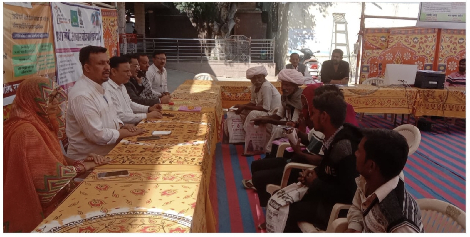 रानी नगर पालिका कार्यालय परिसर में विमुक्त एवं घुमन्ंतु समुदाय के लिए सहायता शिविर का आयोजन 1 IMG 20241129 153350