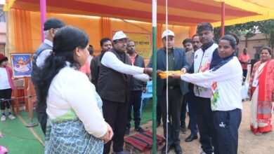 स्वरूप सरस्वती विद्या मंदिर रतनपुर टुंडी में दो दिवसीय खेलकूद महोत्सव कार्यक्रम का समापन समारोह संपन्न 13 IMG 20241223 WA0072