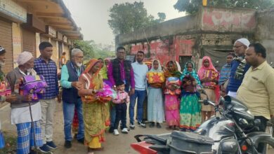 सी आई डी के प्रदेश अध्यक्ष मो जाहिद हुसैन ने ईशू मसीह के दिन जन्म पर दिखाई दरियादिली सैकड़ों कंबलों का किया वितरण 12 IMG 20241225 WA0000