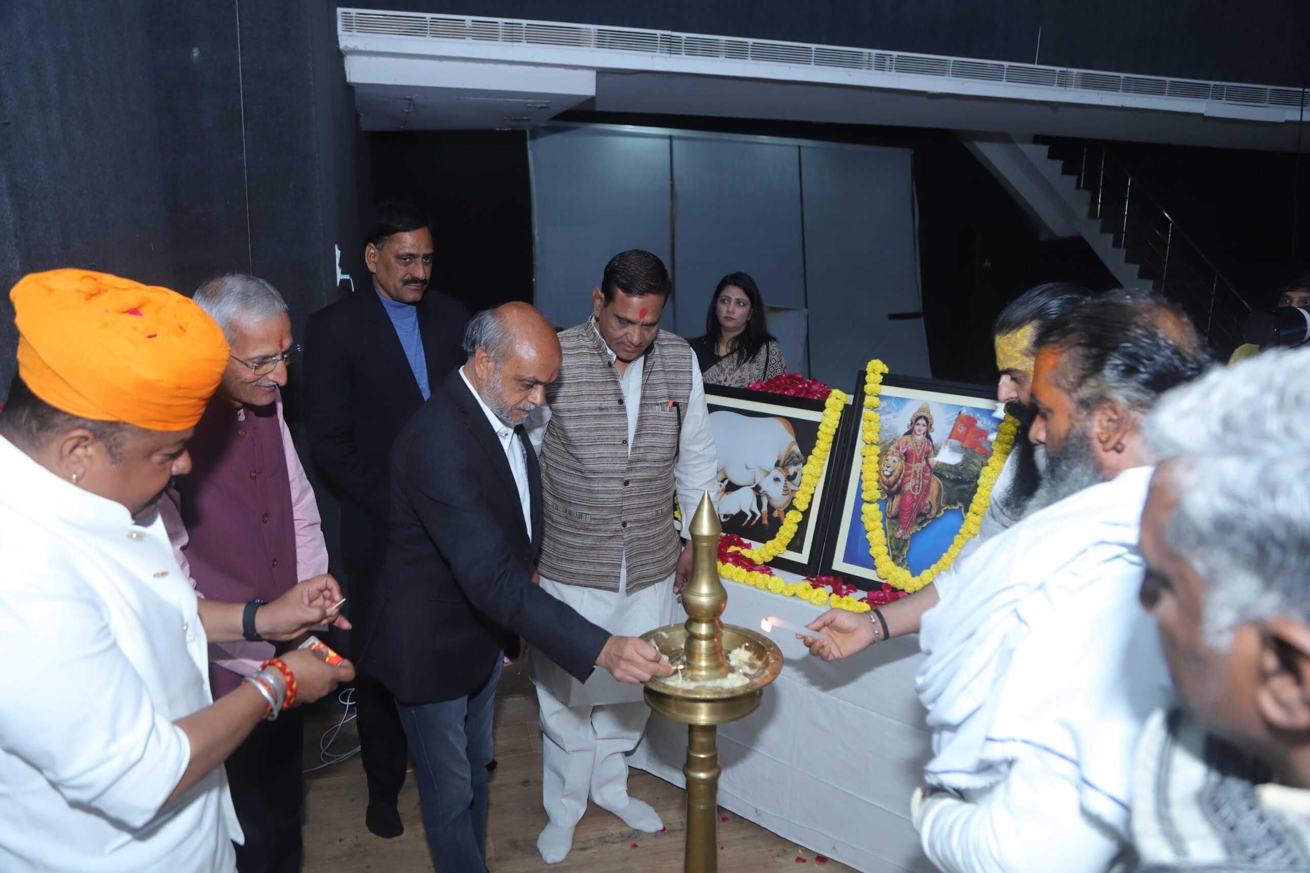 विधायक अशोक कोठारी ने जनता की अदालत में जनता से किया जनसवांद 1 IMG 20241225 WA0069 scaled