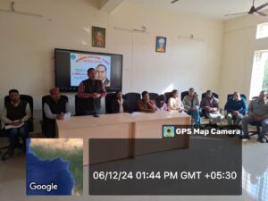 टुंडी के डिग्री कॉलेज के बिरसा मुण्डा सभागार में डाक्टर भीमराव अम्बेडकर की पुण्यतिथि के अवसर पर श्रद्धांजलि अर्पित किया गया 5 WhatsApp Image 2024 12 06 at 6.54.47 PM
