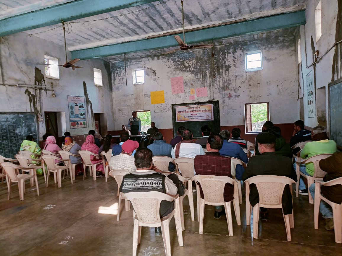 कार्यशाला में स्थानीय भाषा आधारित शिक्षण हेतु संभागी शिक्षकों ने अनुदेशनात्मक सामग्री तैयार की 1 WhatsApp Image 2024 12 20 at 5.58.30 PM
