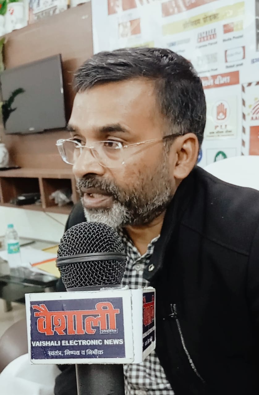 पोस्टमास्टर जनरल (पूर्वी) मनोज कुमार ने प्रेस कॉन्फ्रेंस में दी डाक विभाग के योजनाओं की जानकारी 1 WhatsApp Image 2024 12 27 at 5.57.14 PM