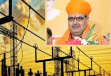 नए साल में अब मिलेगा हर महीने लाइट बिलः रीडिंग नहीं लेने जैसी शिकायतें होंगी खत्म, 6.22 लाख उपभोक्ताओं को होगा फायदा 6 WhatsApp Image 2024 12 31 at 2.21.35 PM
