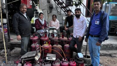 जिला कलक्टर के निर्देश पर रसद विभाग की बड़ी कार्रवाई - रसोई गैस सिलेंडर के अवैध भंडारण एवं अवैध रीफिलिंग का किया पर्दाफाश 11 174961 HomePage 729f7f78 aa0d 427d 9115 de2f69004938