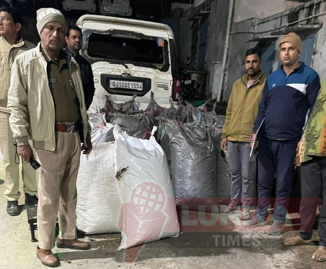 स्कॉर्पियो से 4 क्विंटल 40 किलो अवैध अफीम डोडा चूरा जब्त 1 FB IMG 1735828424689