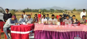 भावी पंचायत समिति प्रत्याशी सह समाजसेवी नईम अंसारी के नेतृत्व में एक दिवसीय क्रिकेट टूर्नामेंट 2025 का सफलतापूर्वक आयोजन 5 IMG 20250101 WA0040