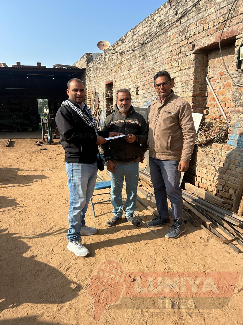 पावा में उपभोक्ताओं को मिले ऑन स्पॉट विधुत बिल 1 IMG 20250114 WA0136