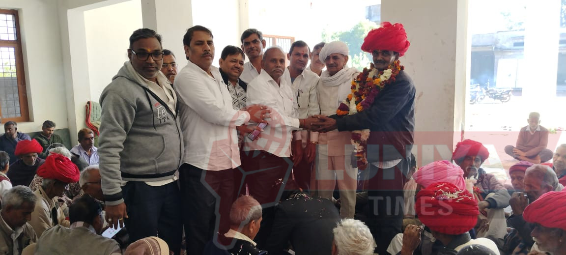 प्रजापत समाज सादड़ी आना मेवाडिया चौताला 52 पट्टी की नई कार्यकारिणी निर्विरोध चुनी, नथाराम भम्बोरिया दूसरी बने अध्यक्ष 1 WhatsApp Image 2025 01 04 at 6.55.38 PM