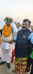 सोहराय पर्व पर आदिवासी समाज ने टुण्डी विधायक को पगड़ी एवं माला पहनाकर किया भव्य स्वागत 5 WhatsApp Image 2025 01 10 at 7.17.49 PM