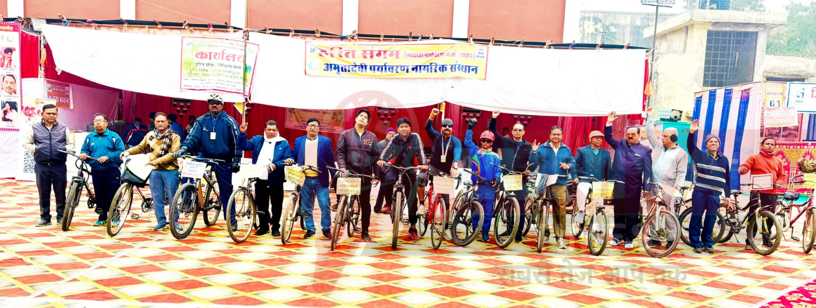 ग्रीन भीलवाड़ा-क्लीन भीलवाड़ा के थीम को लेकर भीलवाड़ा साईकिल क्लब ने निकाली जन जागरूकता साइकिल रैली 1 WhatsApp Image 2025 01 12 at 2.16.18 PM