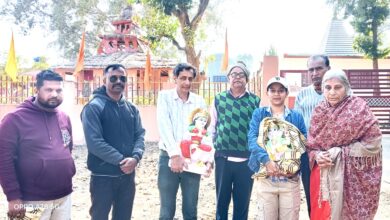 टुंडी यज्ञ समिति के प्रांगण में हरिओम सेवा संस्था के सदस्य अमित सूंडा ने किया मां पार्वती एवं भगवान श्री गणेश का मूर्ति दान 10 WhatsApp Image 2025 01 21 at 7.06.41 PM