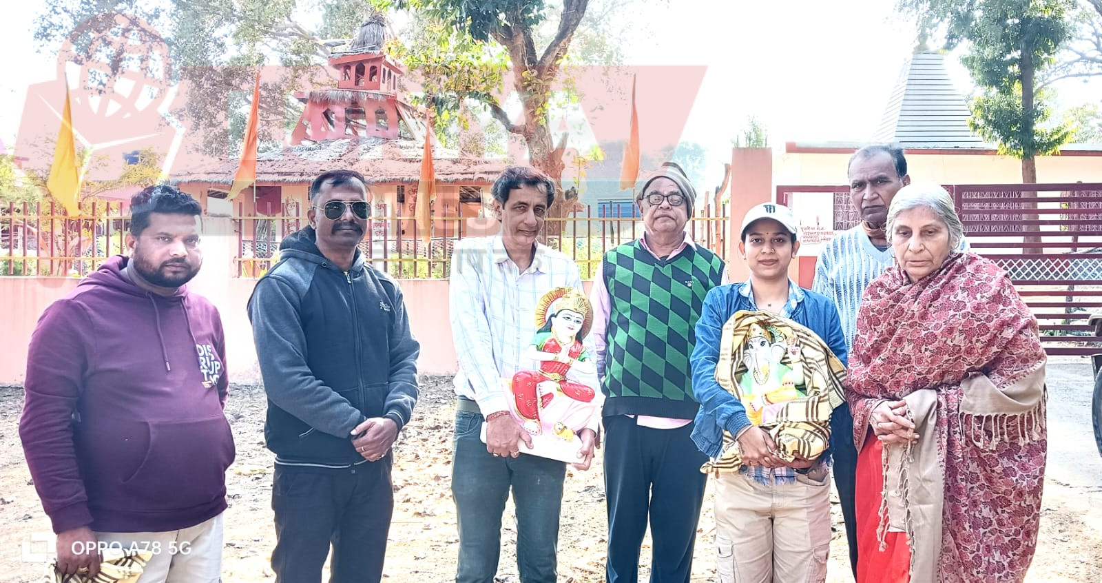 टुंडी यज्ञ समिति के प्रांगण में हरिओम सेवा संस्था के सदस्य अमित सूंडा ने किया मां पार्वती एवं भगवान श्री गणेश का मूर्ति दान 1 WhatsApp Image 2025 01 21 at 7.06.41 PM