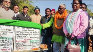 टुण्डी विधायक द्वारा लगातार विकास कार्यों का शिलान्यास लोग हो रहें हैं लाभान्वित 12 WhatsApp Image 2025 01 22 at 6.35.30 PM