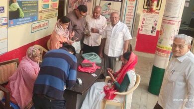 वार्ड 37 में वरिष्ठ नागरिकों के लिए विशेष पहल, आयुष्मान कार्ड वितरण कार्यक्रम संपन्न 10 WhatsApp Image 2025 01 23 at 2.15.13 PM
