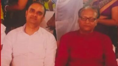 उप राष्ट्रपति के प्राइवेट सेक्रेटरी पद पर नियुक्ति होने पर डॉ आलोक रंजन घोष को बिहारी पॉवर ऑफ इंडिया के चेयरमैन डॉ अरविन्द वर्मा ने दी बधाई एवं शुभकामनाएं 12 WhatsApp Image 2025 01 24 at 4.34.53 PM