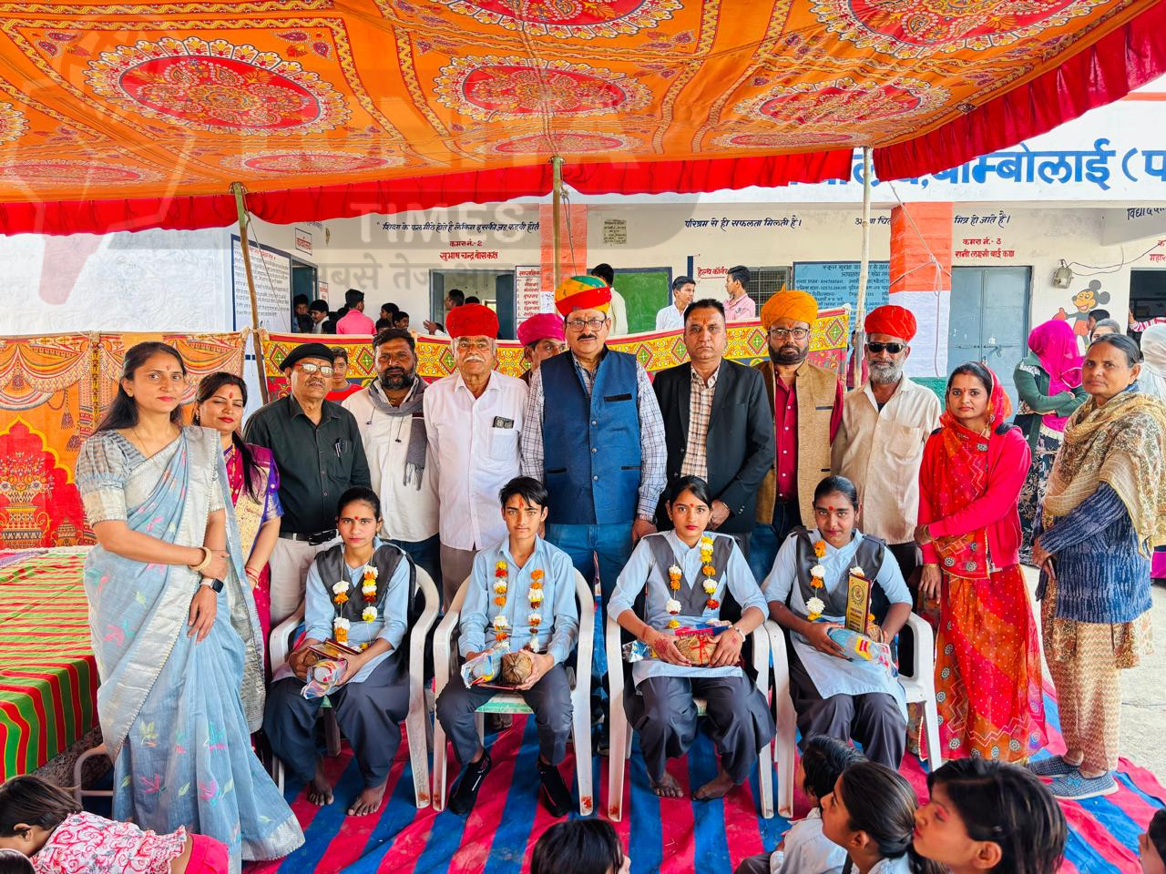 राजकीय उच्च प्राथमिक विद्यालय बाम्बोलाई का वार्षिकोत्सव सम्पन 1 WhatsApp Image 2025 01 31 at 6.26.28 PM