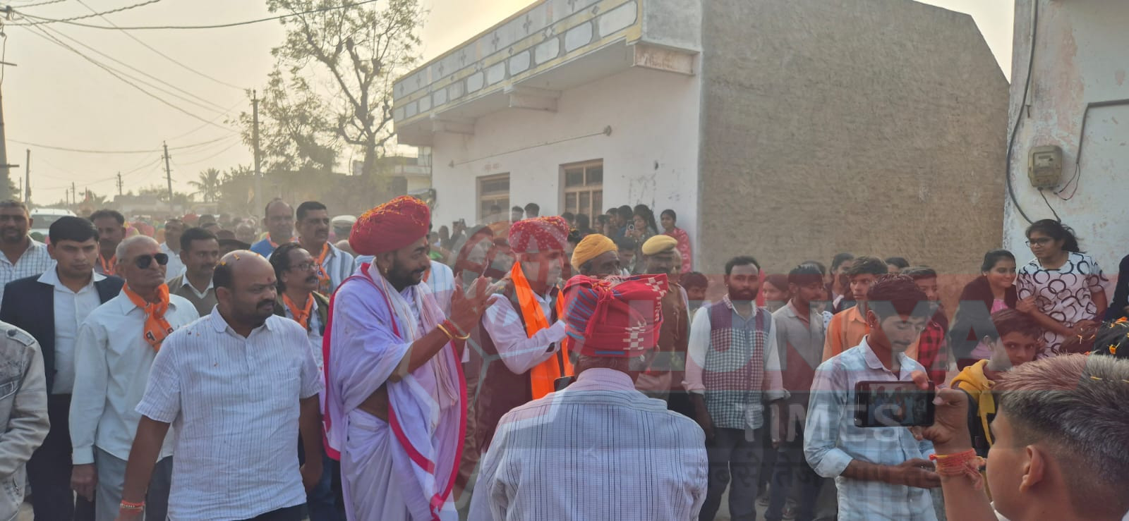 सिरोही जिले के मामावली से वाडेली को जोडने वाली नवनिर्मित डामरीकरण सड़क का हुआ लोकार्पण 1 otaram dewasi