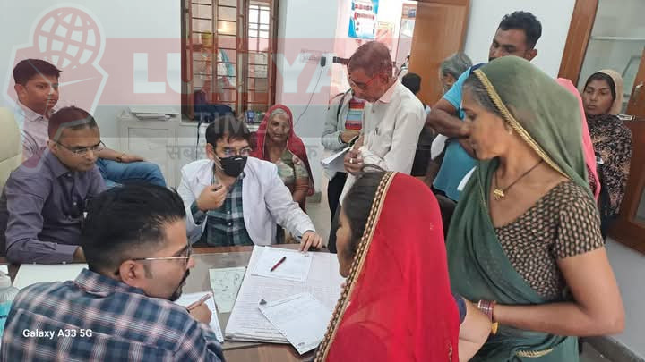 तखतगढ़ में मोबाईल कैसर स्क्रीनिंग शिविर में 66 लोगो की हुई स्क्रीनिंग 1 FB IMG 1739980422480 1
