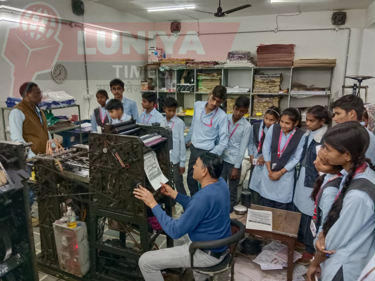 कोटिया के छात्रों को पत्रकारिता और मीडिया साक्षरता के बारे में दी जानकारी 1 IMG 20250201 WA0039