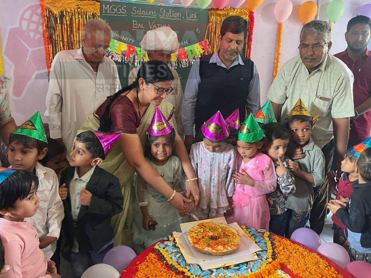 नोनिहालों का धूमधाम से मनाया जन्मदिन 1 IMG 20250214 WA0052