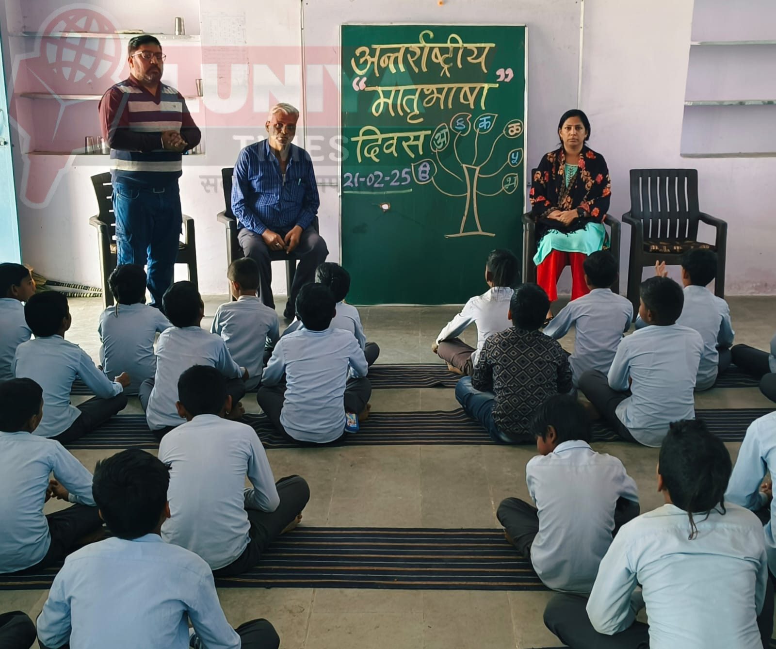 डोहरिया विद्यालय में अंतर्राष्ट्रीय मातृभाषा दिवस हर्षोल्लास से मनाया 1 IMG 20250221 WA0029
