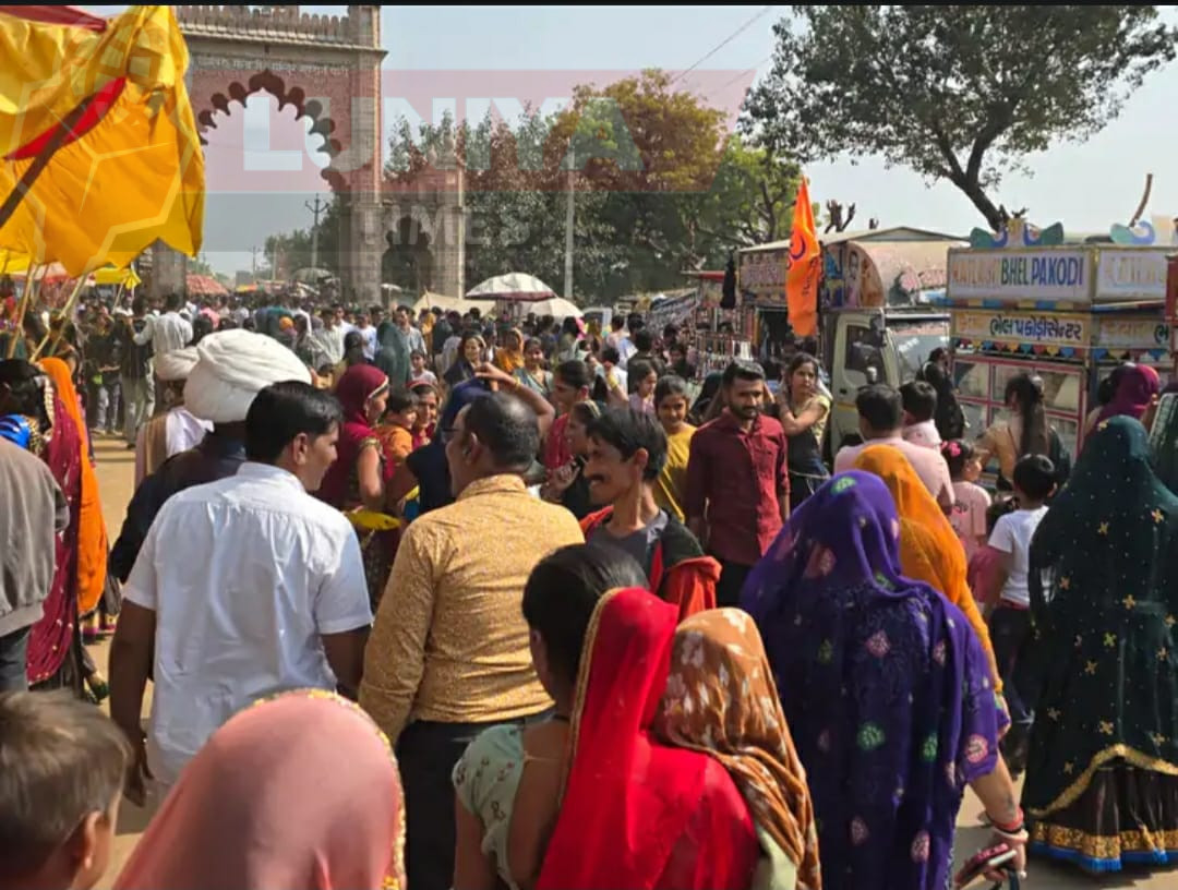 तीन राज्यों से पहुंचे भक्त, मंगल गीतों के साथ की पूजा अर्चना 1 WhatsApp Image 2025 02 02 at 11.04.04 PM