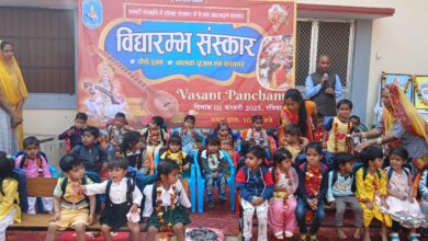 आदर्श विद्या मंदिर माध्यमिक फालना में बसंत पंचमी प्रवेशोत्सव के निमित किया विद्यारंभ संस्कार 19 WhatsApp Image 2025 02 02 at 6.17.37 PM