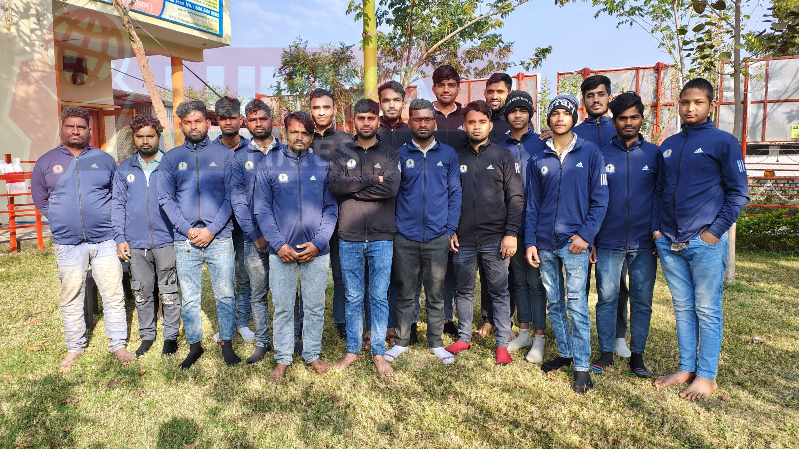 विश्व कैंसर दिवस पर नवग्रह आश्रम सेवा संस्थान में जागरूकता अभियान और ट्रैकसूट वितरण का आयोजन 1 WhatsApp Image 2025 02 04 at 10.54.35 AM scaled