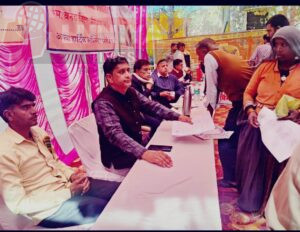 भारत सरकार की एग्रीस्टैक योजनान्तर्गत फार्मर रजिस्ट्री प्रोजेक्ट के अन्तर्गत बनेड़ा ब्लॉक के कंकोलिया में 5 फ़रवरी से 7 फरवरी तक चल रहे शिविर का जिला कलेक्टर जसमीत सिंह संधू ने किया अवलोकन 5 WhatsApp Image 2025 02 06 at 2.50.08 PM 1