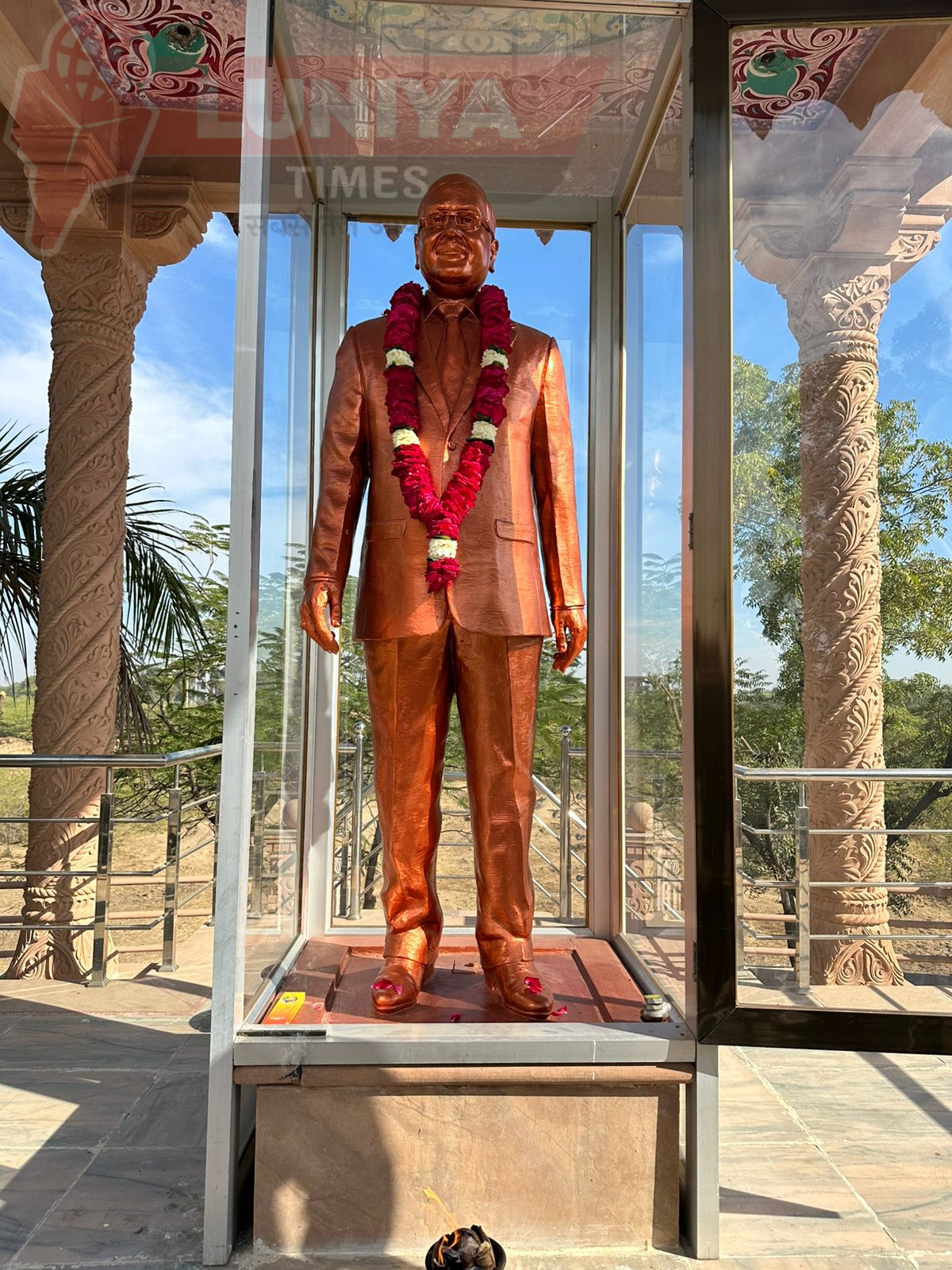 पर्यावरण प्रेमी किशोरमल खिमावत का 73 वा जन्मदिन चेरिटेबल ट्रस्ट ने सेवा के रूप में मनाया 1 WhatsApp Image 2025 02 08 at 5.36.14 PM