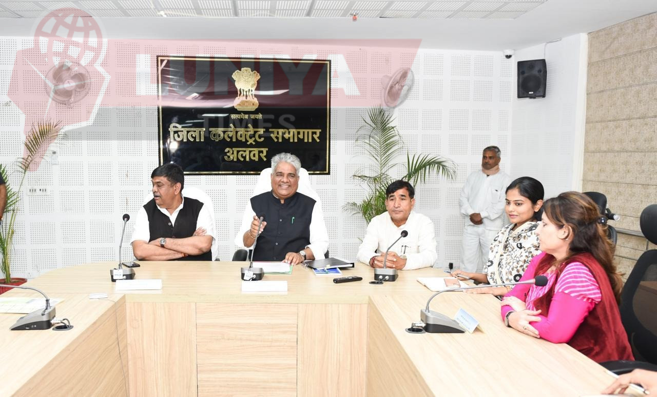 अलवर सरस डेयरी को आदर्श डेयरी बनाने की कार्य योजना तैयार 1 WhatsApp Image 2025 02 26 at 11.14.55 AM