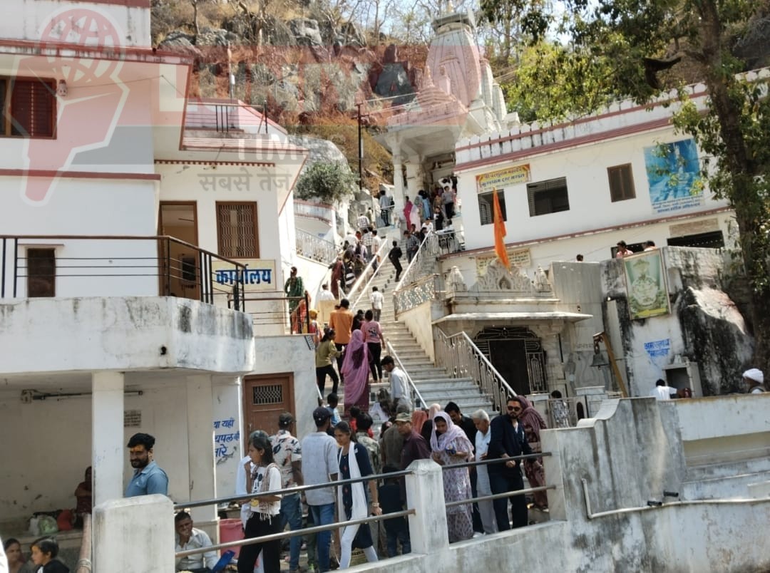 महाशिवरात्रि पर बाबा परशुराम महादेव का भव्य श्रृंगार 1 WhatsApp Image 2025 02 27 at 12.52.57 PM