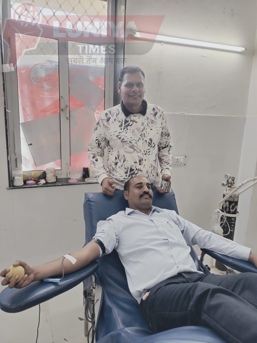 सिसोदिया ने अपना जन्मदिन ब्लड डोनेट करके ओर मंदबुद्धि दिव्यांग छात्रों को भोजन करवा कर मनाया 1 WhatsApp Image 2025 02 28 at 6.20.07 PM 1
