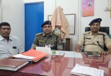 टुंडी पुलिस ने वाहन जांच के दौरान वाहन चोर को किया गिरफ्तार, चोरी के गिरोह का भंडाफोड़ 3 IMG 20250303 WA0003