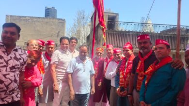 भीलवाड़ा में चेटीचंड महापर्व के सातवें दिन ध्वज चढ़ाने की भव्य रस्म संपन्न, आज होंगे जनेऊ व मुंडन संस्कार 12 IMG 20250329 WA0072