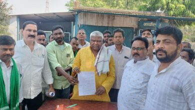 टुण्डी झामुमो प्रखंड सचिव पद पर मनोनयन को लेकर विवाद गहराया, शिष्टमंडलों ने विधायक को सौंपा ज्ञापन 12 IMG 20250330 WA0063