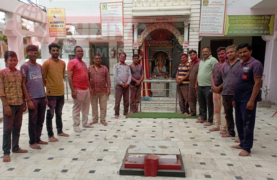 जांगिड समाज पाली ने शहर में निकाली गैर, एक वर्ष के बालक बालिकाओं का किया किया ढूंढ 1 WhatsApp Image 2025 03 15 at 6.46.30 PM