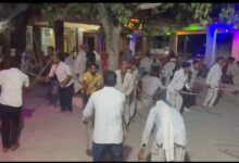 पालरा में ढोल की धमक, थाली की खनक के साथ गैर नृत्यः पीढ़ियों से लाल-सफेद- अंगी के साथ गैर नृत्य,सैकड़ो वर्षों से पीढ़ी दर पिढी नृत्य करते 6 WhatsApp Image 2025 03 16 at 3.43.27 PM