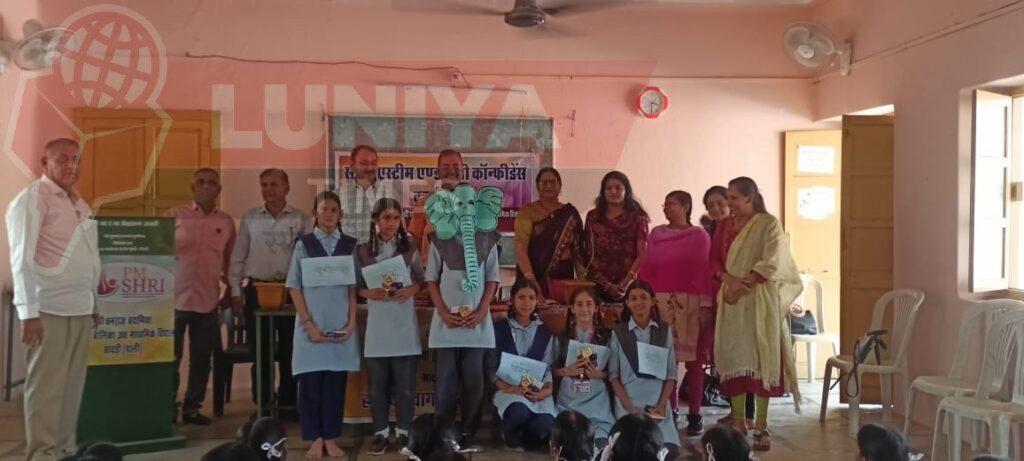 पीएम श्री बालिका विद्यालय सादड़ी में सेल्फ एस्टीम, बॉडी कॉन्फिडेंस गतिविधि और शिक्षण सामग्री का वितरण 2 WhatsApp Image 2025 03 19 at 5.07.54 PM 1