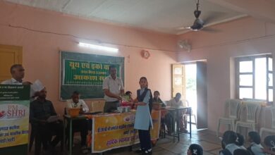 पीएम श्री बालिका विद्यालय में यूथ एवं ईको क्लब के तत्वावधान में जल दिवस पर हुई संगोष्ठी 9 WhatsApp Image 2025 03 22 at 6.49.22 PM