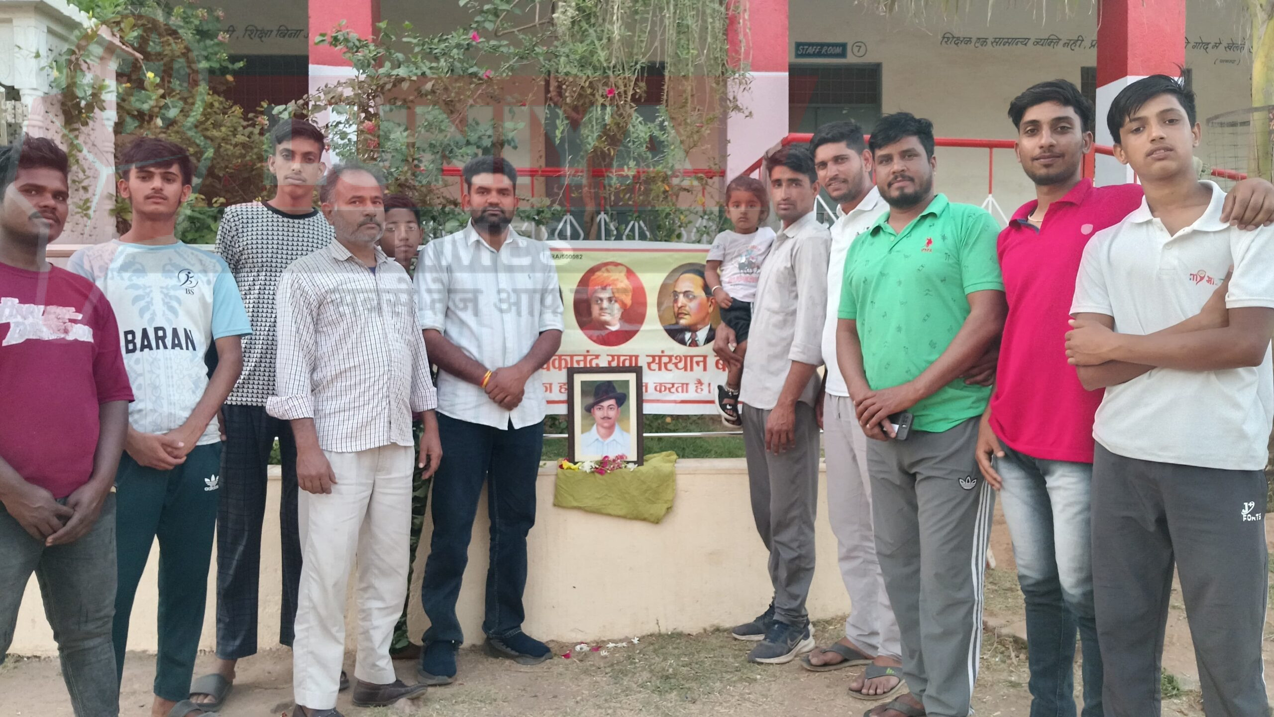 बरण में शहीद दिवस पर क्रातिकारी भगत सिंह को युवाओं ने श्रद्धांजलि 1 WhatsApp Image 2025 03 23 at 7.56.59 PM scaled