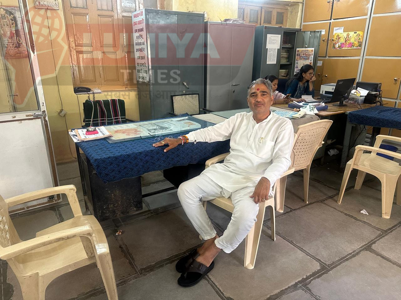नगर पालिका सादड़ी की हठधर्मीता चरम पर, नेता प्रतिपक्ष राकेश रेखराज मेवाड़ा को सूचना और प्रमाणित प्रतिलिपि देने से किया इनकार 1 WhatsApp Image 2025 03 24 at 8.23.37 PM