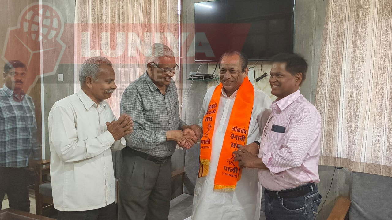 लोकतंत्र सेनानी विधेयक 2024 स्वीकृति करने पर केबिनेट मंत्री कुमावत का जताया आभार 1 WhatsApp Image 2025 03 26 at 6.25.27 PM