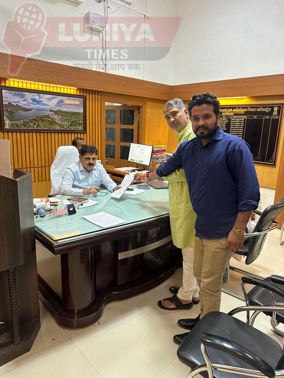 कांग्रेस की नगर पालिका सादड़ी में परिसीमन पर गंभीर आपत्तियाँ, कहा - मतदाताओं के मन में रोष 1 WhatsApp Image 2025 03 28 at 5.27.03 PM