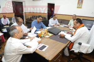 देवस्थान विभाग की योजनाओं की समीक्षा बैठक सम्पन्न, मंदिरों के जीर्णोद्धार कार्यों में आएगी तेजी 3 191047 HomePage 4d7ccd7e 7760 4699 8f2b d125bf65b39e
