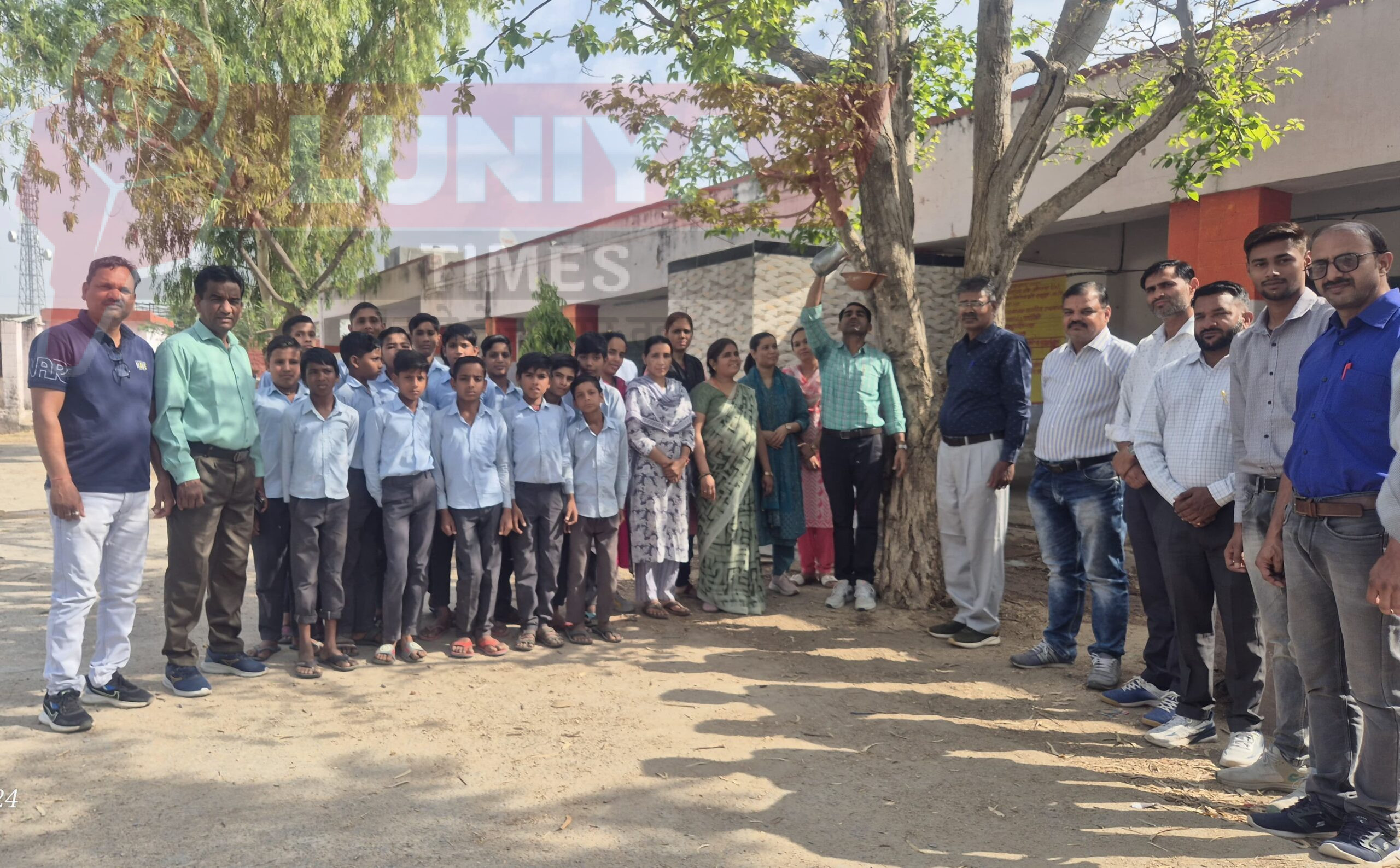 पनोतिया में शिक्षकों ने बांधे परिंडे 1 IMG 20250426 WA0050 scaled