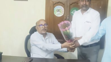 पूर्वी टुंडी प्रखंड कांग्रेस अध्यक्ष ने विधानसभा अध्यक्ष से की शिष्टाचार भेंट, क्षेत्रीय विकास और संगठनात्मक मुद्दों पर हुई चर्चा 11 IMG 20250403 224010